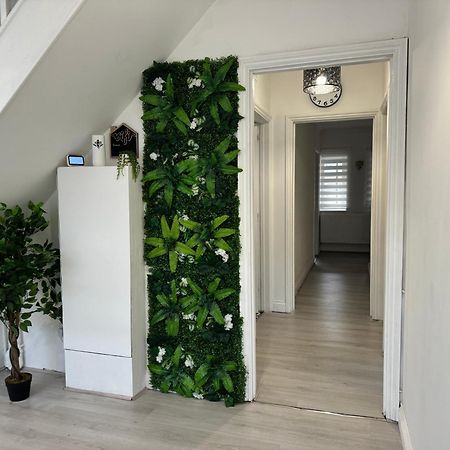 5Br House, Free Parking Offa12, Contractor, Big Families, Relocation Βίλα Redbridge Εξωτερικό φωτογραφία