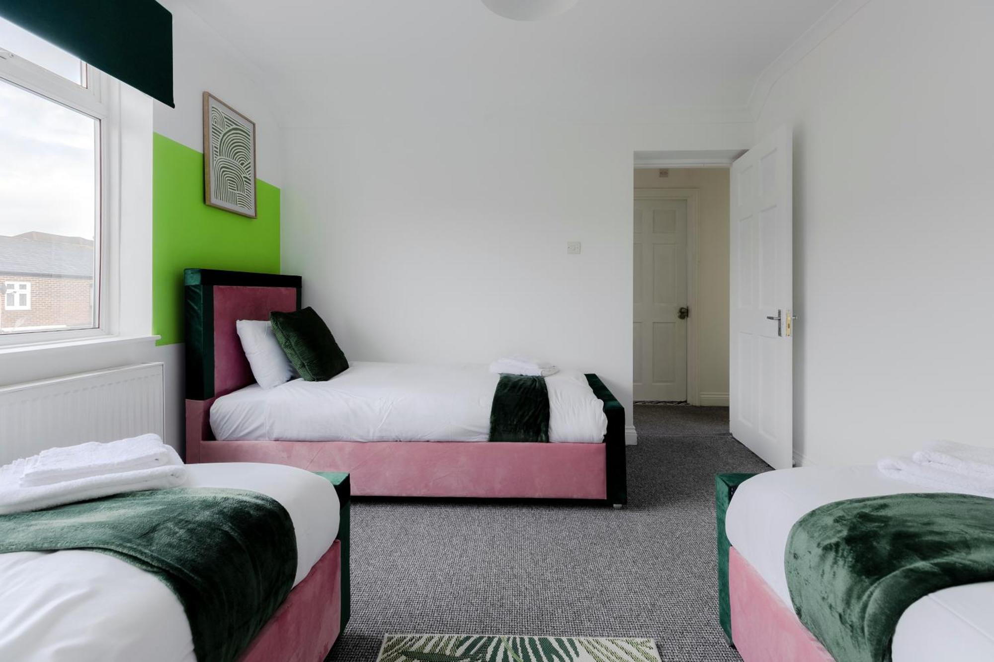5Br House, Free Parking Offa12, Contractor, Big Families, Relocation Βίλα Redbridge Εξωτερικό φωτογραφία