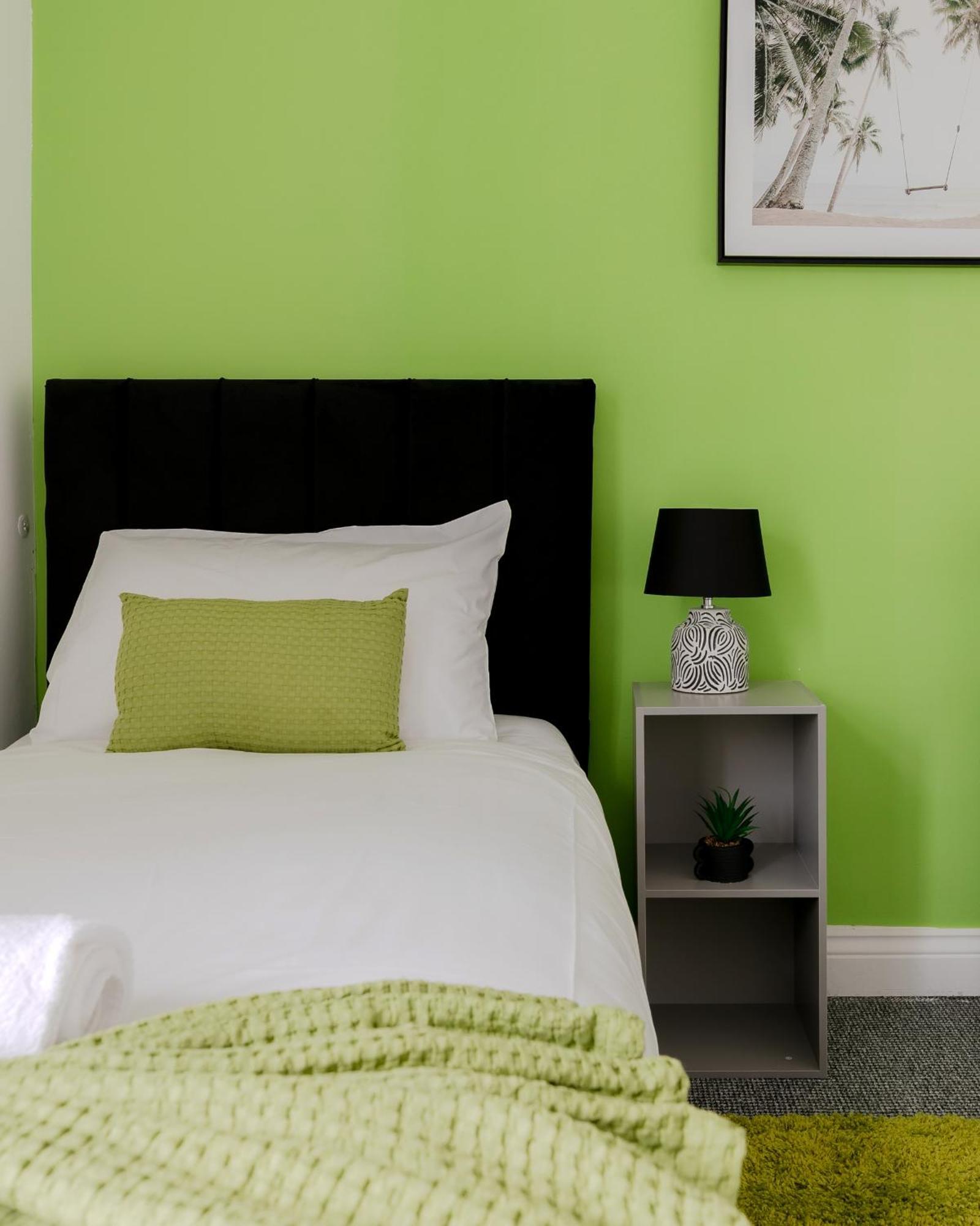 5Br House, Free Parking Offa12, Contractor, Big Families, Relocation Βίλα Redbridge Εξωτερικό φωτογραφία