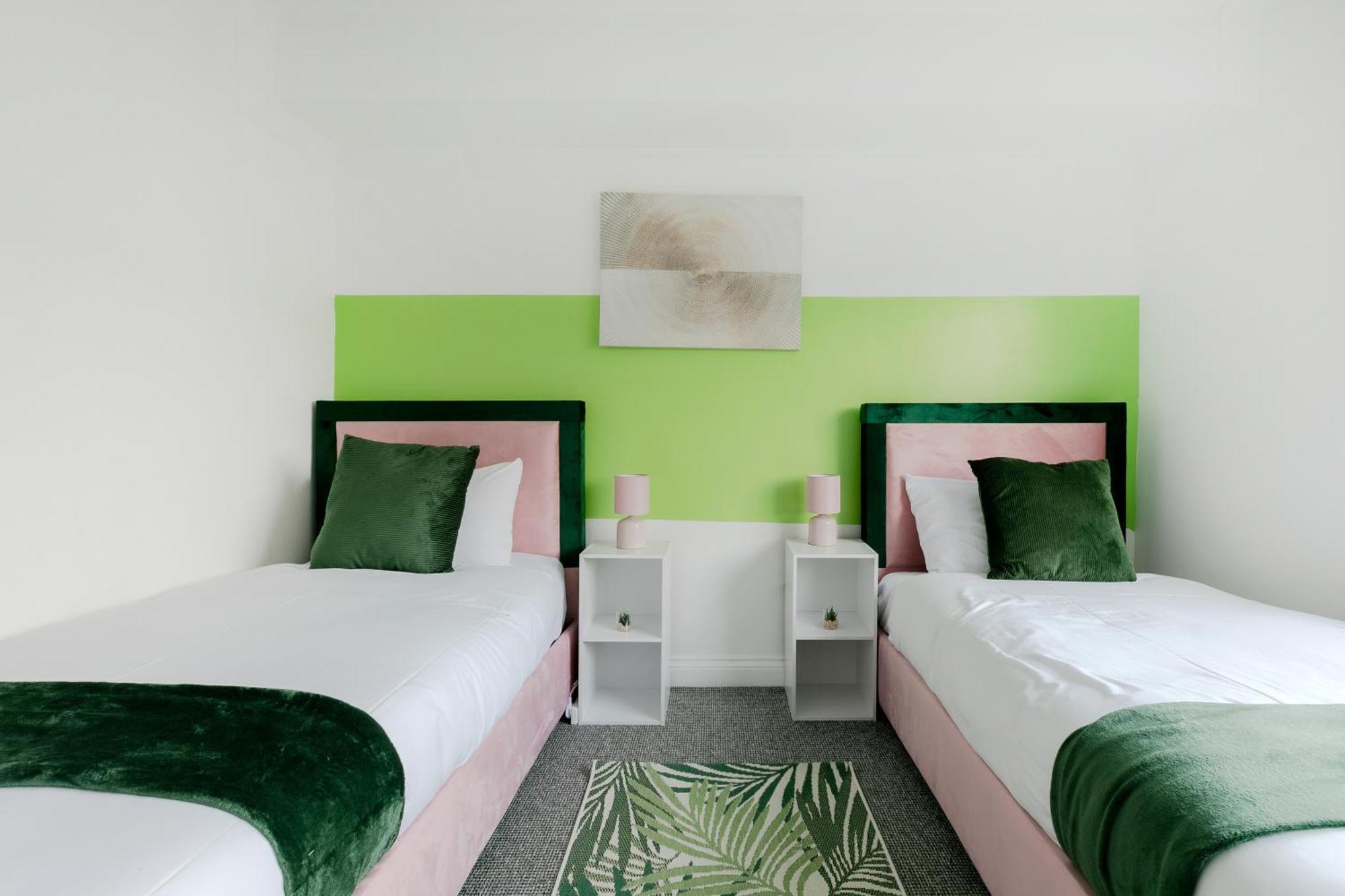 5Br House, Free Parking Offa12, Contractor, Big Families, Relocation Βίλα Redbridge Εξωτερικό φωτογραφία